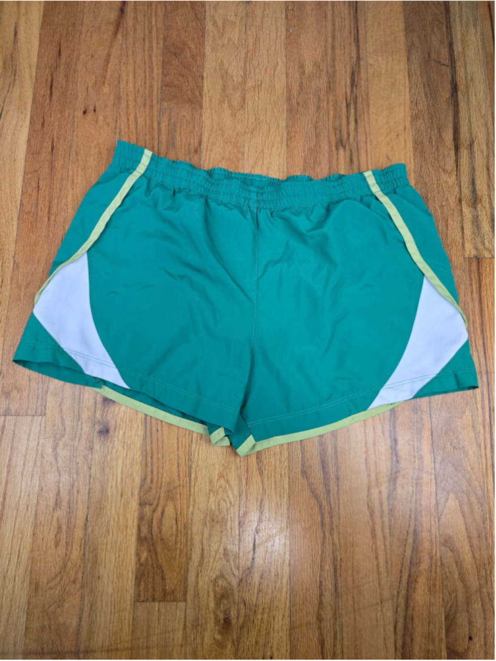 Women’s Nike Athletic Shorts Size M Green White